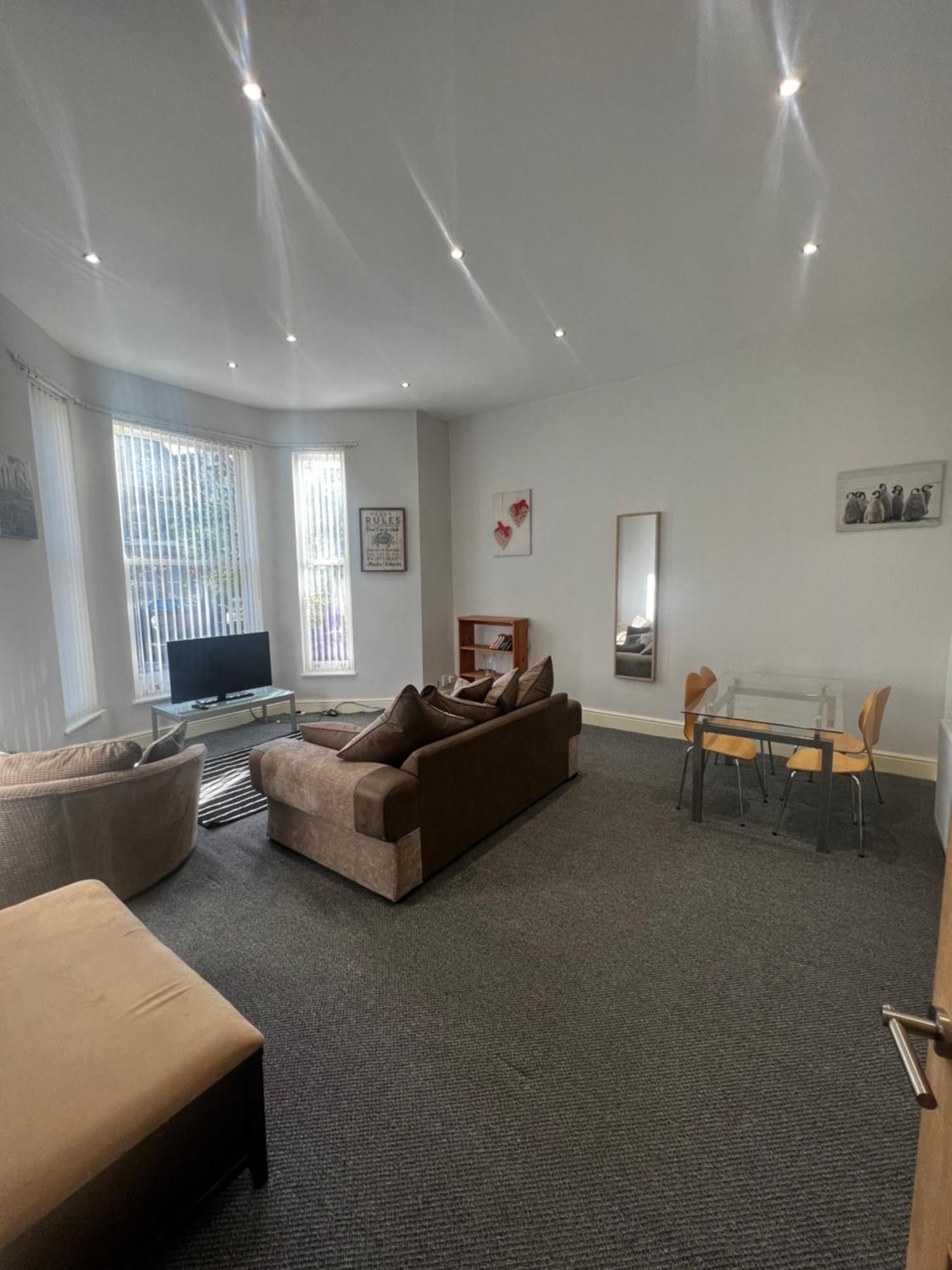 No 3 - Large 1 Bed Near Sefton Park And Lark Lane Leilighet Liverpool Eksteriør bilde